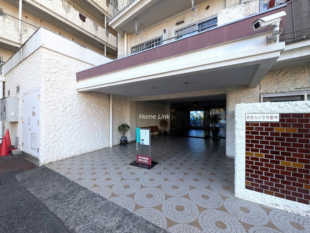 カーサ常盤台　エントランス前